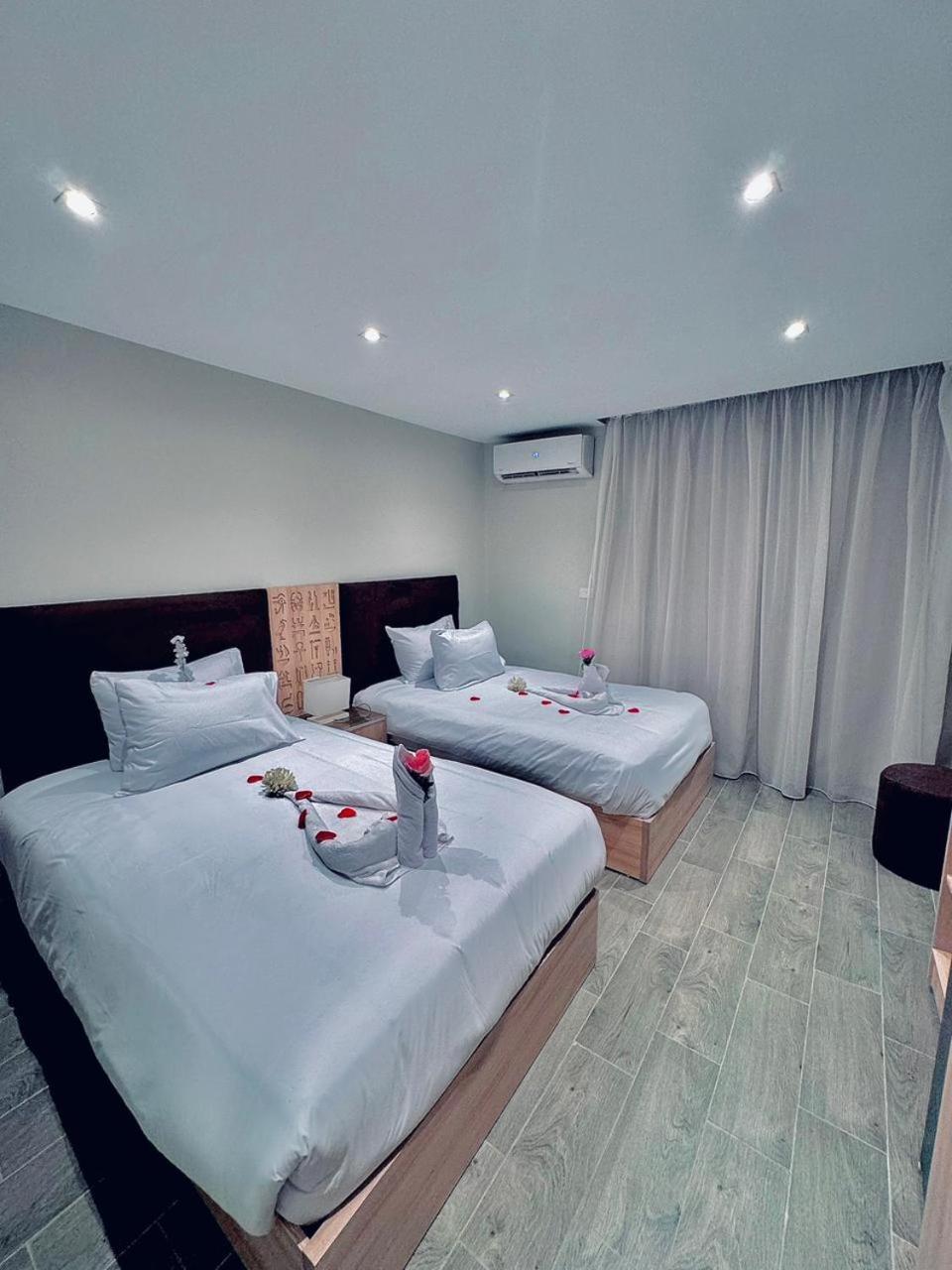 Khufu Pyramids Inn Nazlet el-Sisi Ngoại thất bức ảnh
