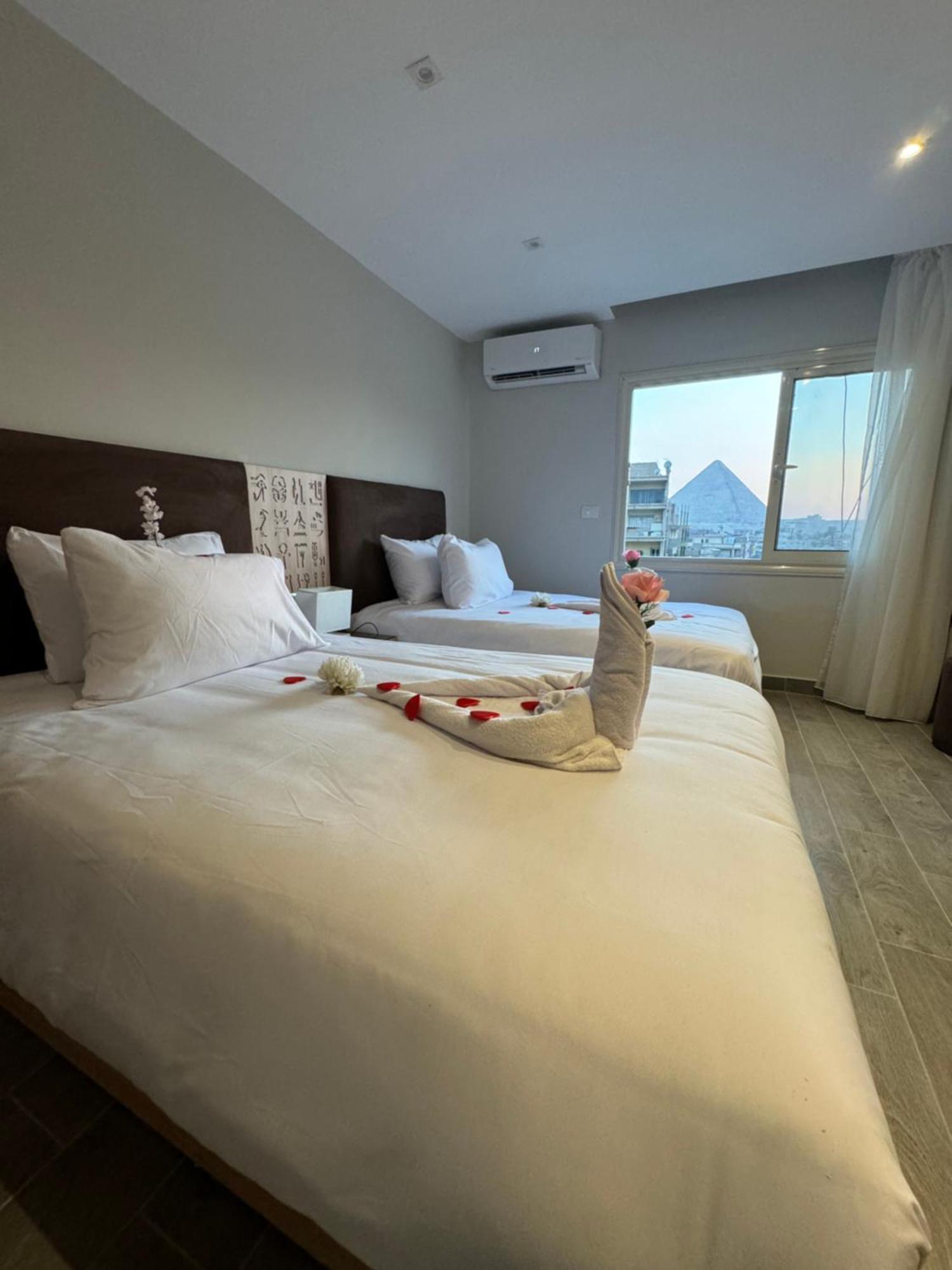 Khufu Pyramids Inn Nazlet el-Sisi Ngoại thất bức ảnh